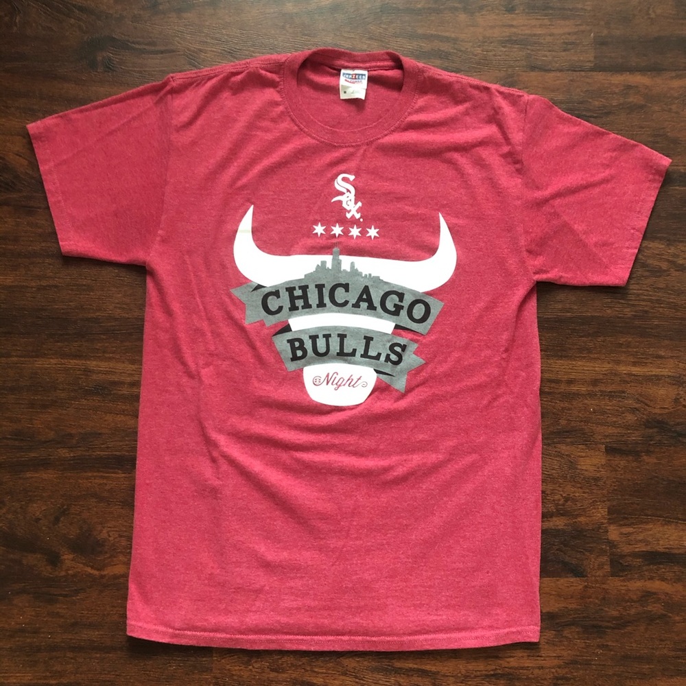 Chicago Bulls/ Whitesox T-Shirt Heather Red